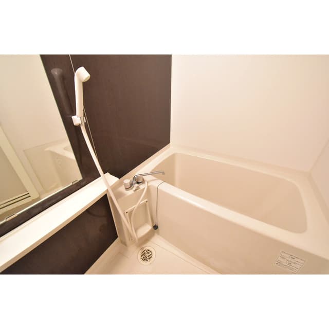 Room image 12