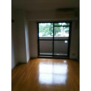 Room image 16