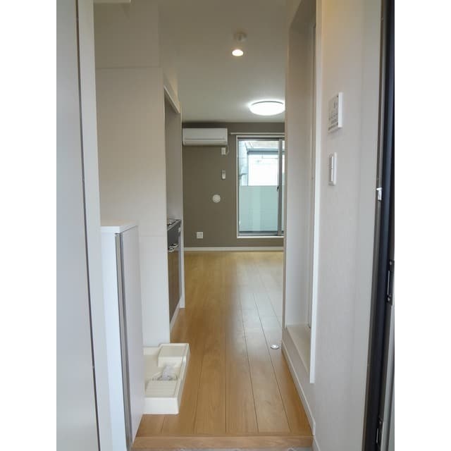 Room image 12