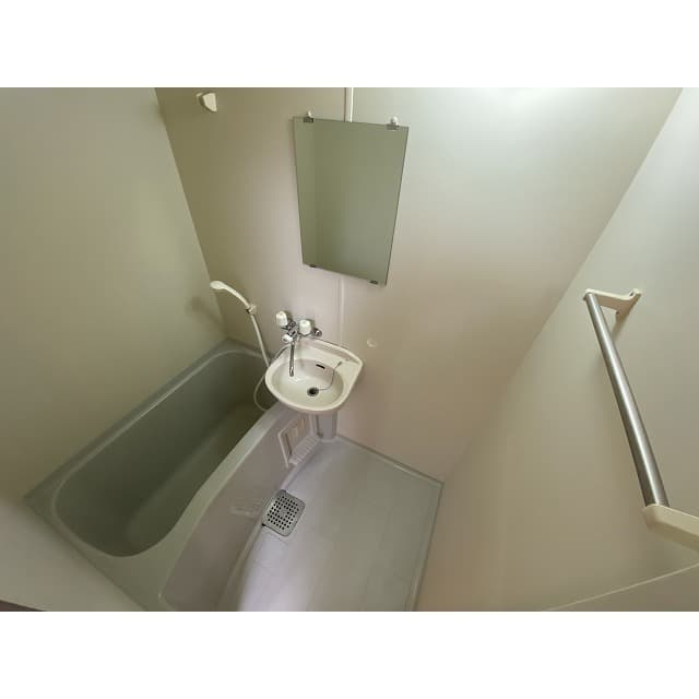 Room image 12