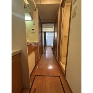 Room image 8