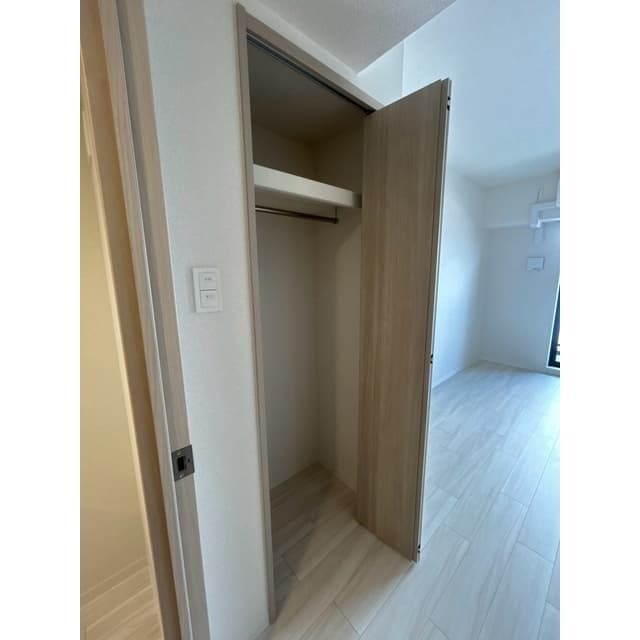 Room image 16