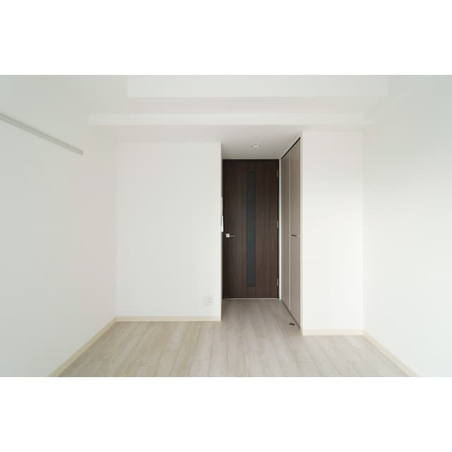 Room image 15