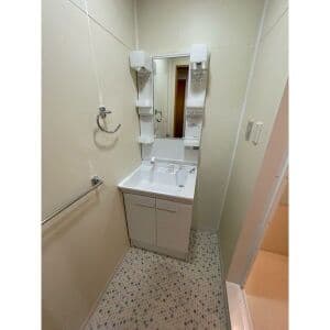 Room image 9