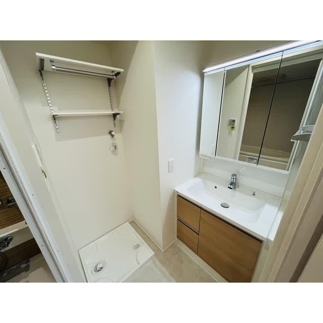 Room image 14