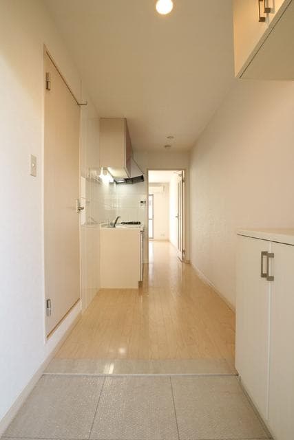 Room image 10