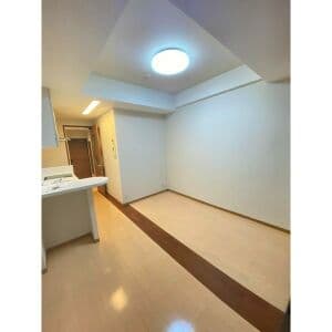 Room image 15