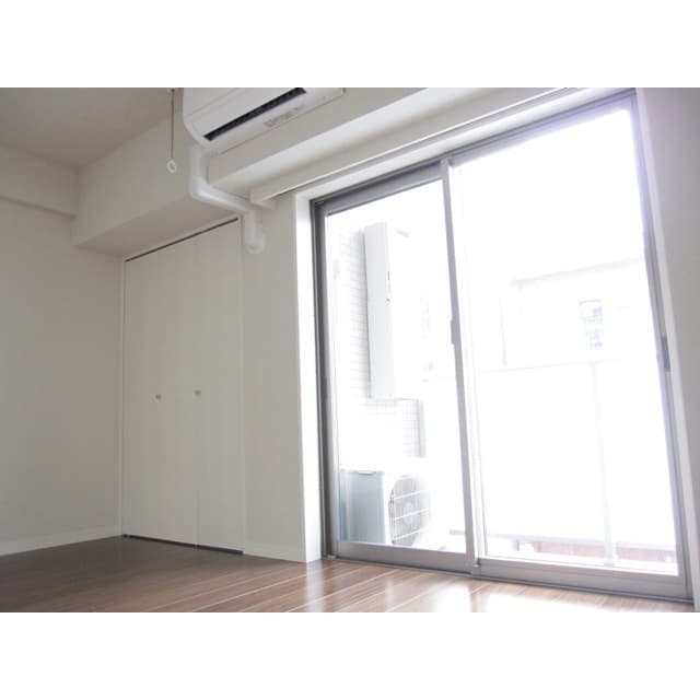 Room image 13