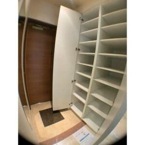 Room image 12