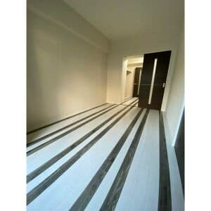 Room image 15