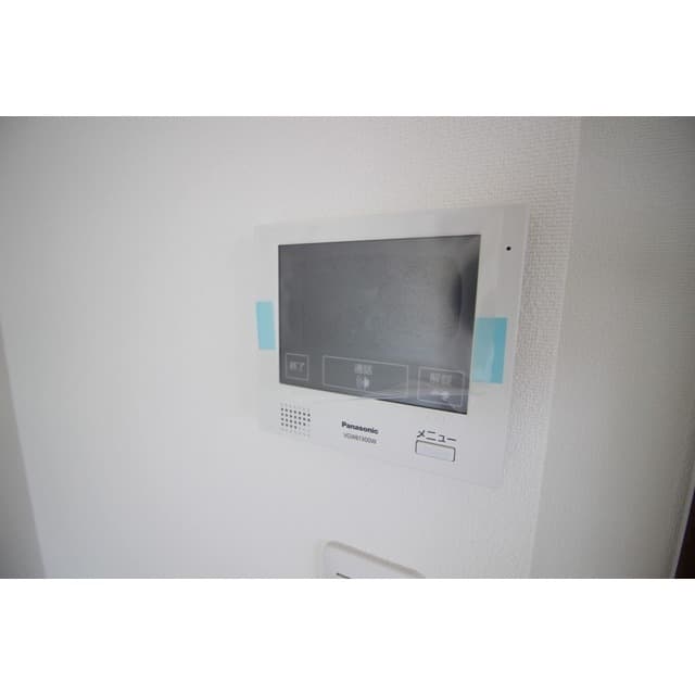 Room image 16