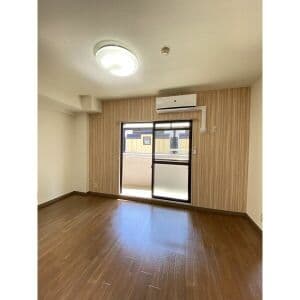 Room image 13