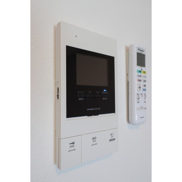 Room image 12