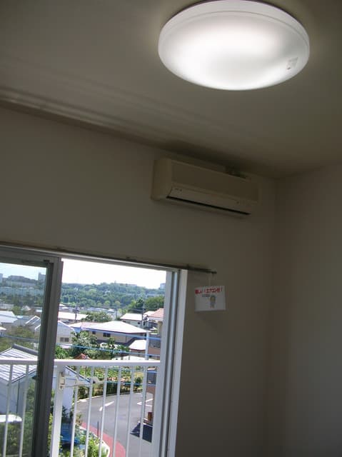 Room image 13