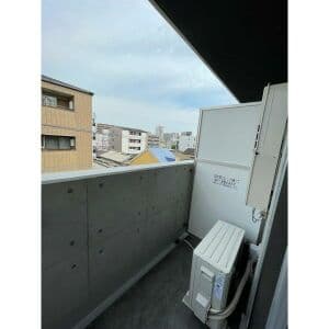 Room image 14