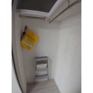 Room image 16