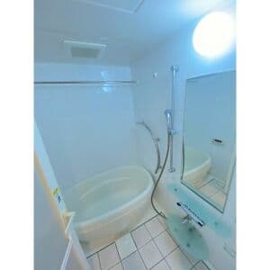 Room image 12