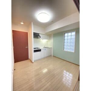 Room image 14