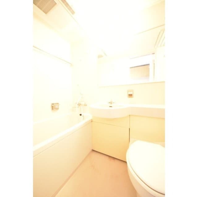 Room image 11