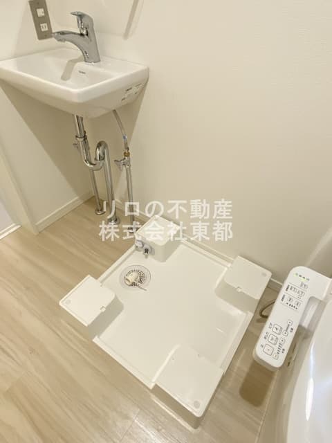 Room image 15