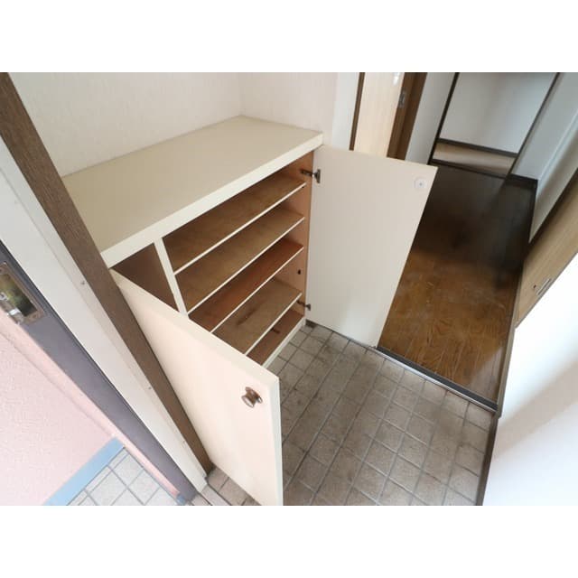 Room image 13