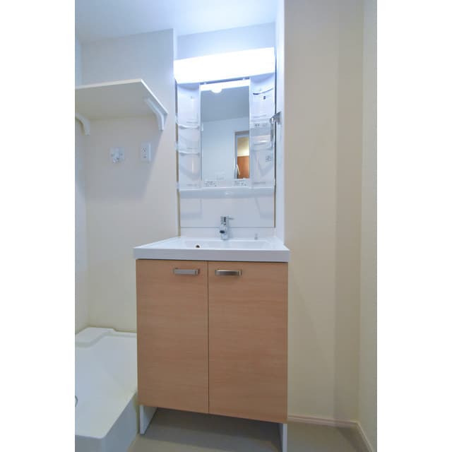 Room image 15
