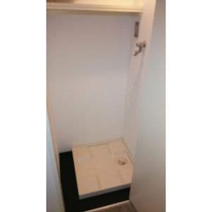 Room image 9