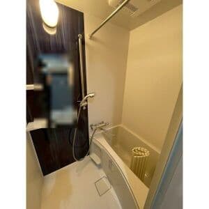 Room image 10