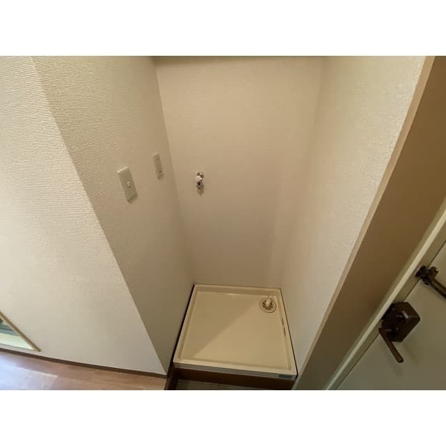 Room image 12