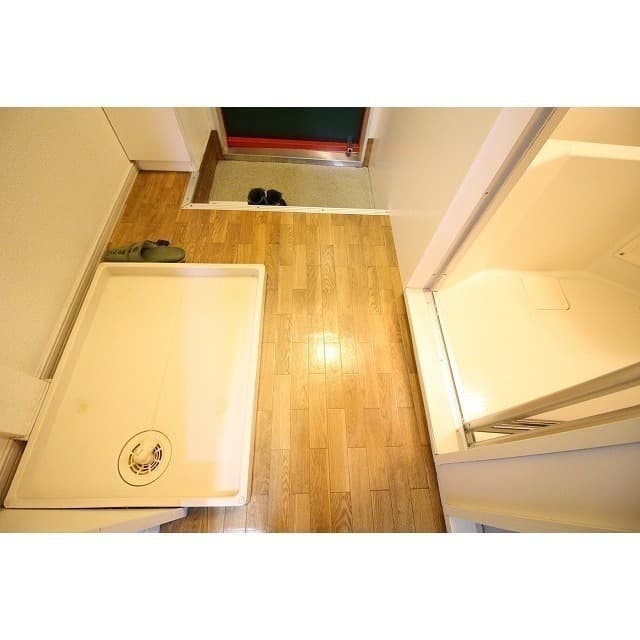 Room image 9