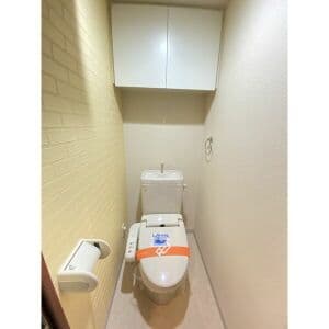 Room image 13