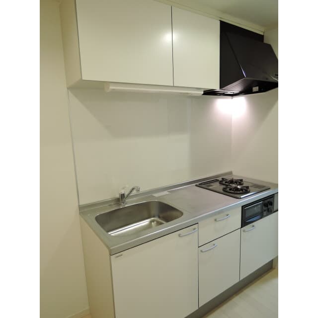 Room image 16