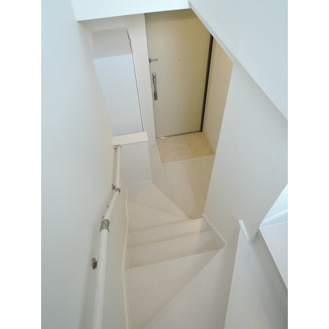 Room image 16