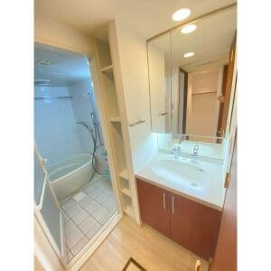 Room image 11