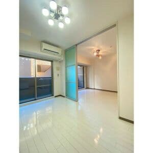 Room image 11