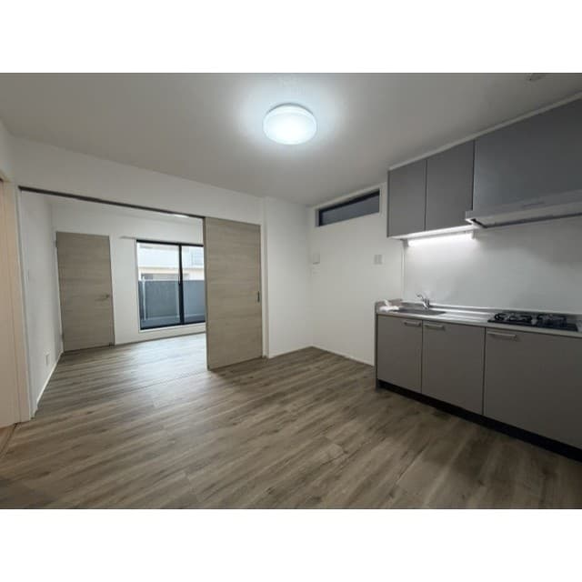 Room image 16