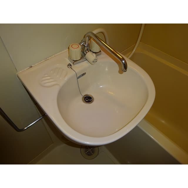 Room image 9
