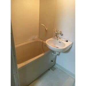 Room image 10
