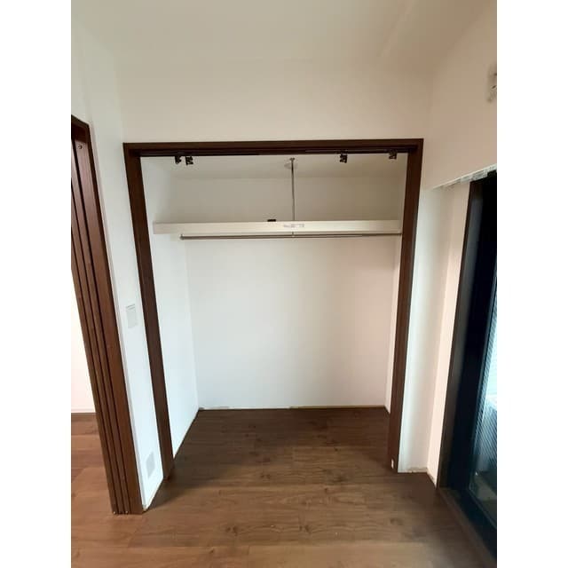 Room image 14