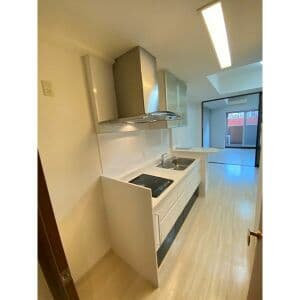 Room image 16