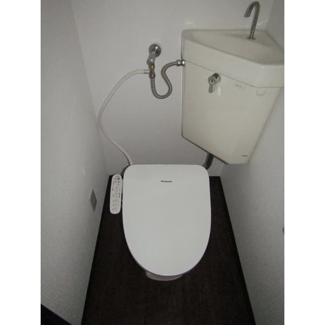 Room image 9