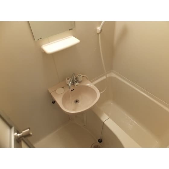 Room image 12
