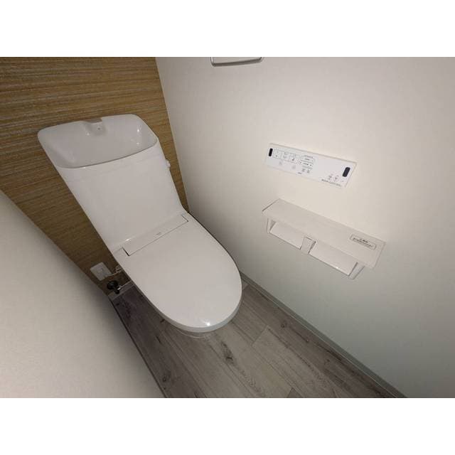 Room image 11