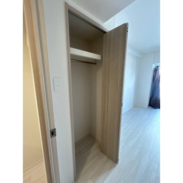 Room image 16