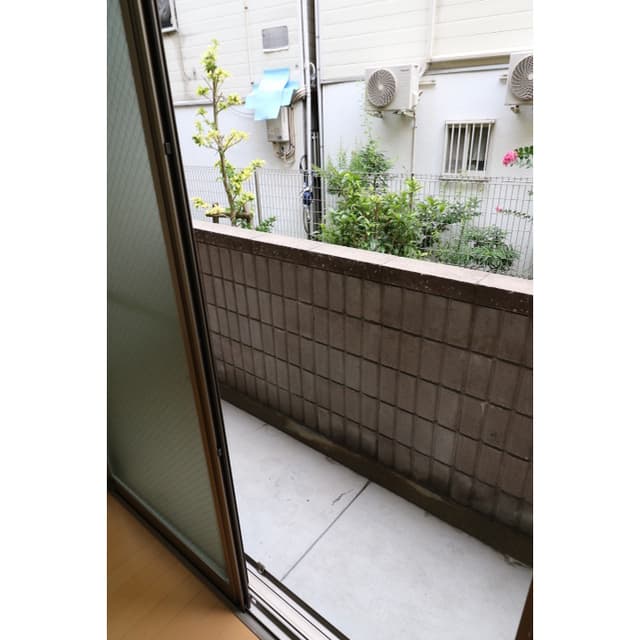 Room image 11