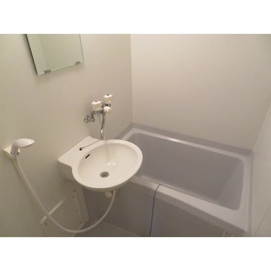 Room image 12