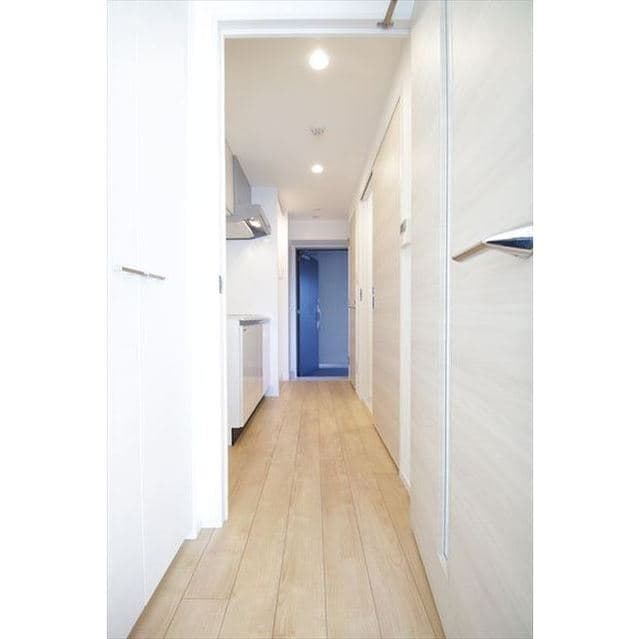 Room image 15
