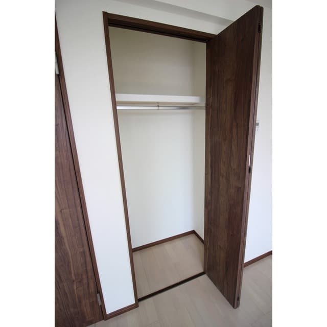 Room image 14