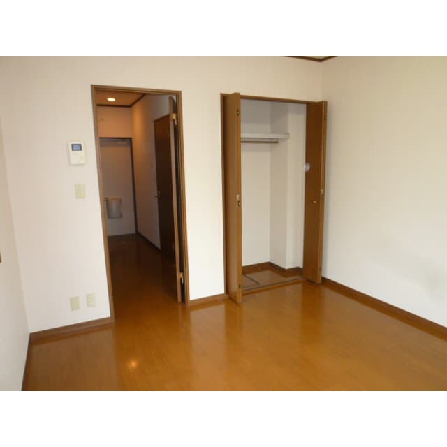 Room image 13