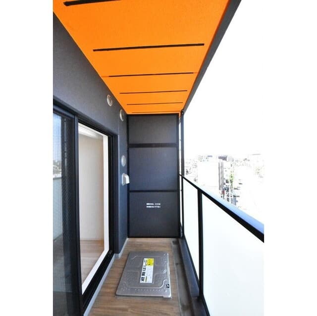 Room image 12